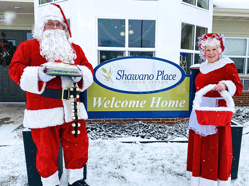 Merry-Photos Montage of Holiday Photos from Encore Senior Living Communities